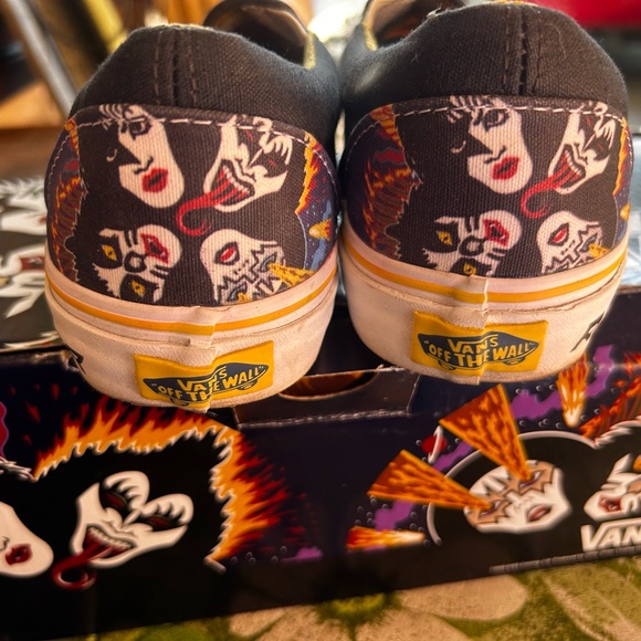 Vans KISS original Rock and Roll Over pull on. Ladies size 8 1/2. - Picture 6 of 8